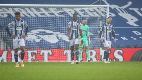 NE PRATI TRENDOVE: Ivanović jedini kapiten sa trakom bez duginih boja