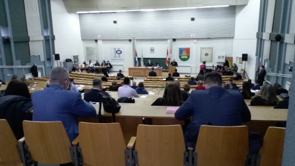 КАСА „ТЕШКА“ ВИШЕ ОД ДЕВЕТ МИЛИЈАРДИ: Усвојен буџет града Крагујевца за наредну годину