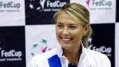 UDAJE SE LEPA MAŠA: Bivša ruska teniserka se pohvalila prstenom, zavrteće vam se u glavi od cene (FOTO)