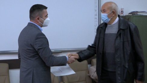 ZA RAZVOJ SEOSKOG TURIZMA: Predsednik Opštine Gornji Milanovac uručio subvencije domaćinstvima