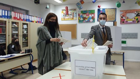 ПОСЛЕ 12 ГОДИНА ПОЛИТИЧКИХ БЛОКАДА: У Мостару одржани локални избори, са отварањем биралишта кренули и проблеми