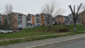 NADGRADNJA SKLONIŠTA NEĆE PROĆI: Građani Borče potpisivali peticiju protiv plana o nadziđivanju u naselju