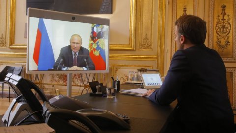 ФОКУС НА СПОРАЗУМУ ИЗМЕЂУ РУСИЈЕ И САД: Путин и Макрон разговарали о безбедносним питањима у Европи