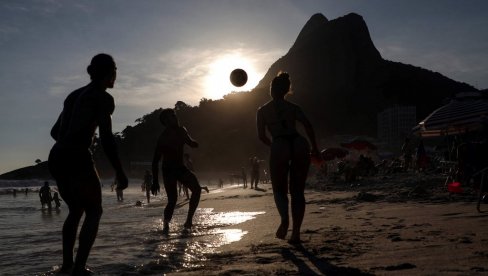 KORONA SE OTIMA KONTROLI: Rio de Žaneiro zatvara plaže