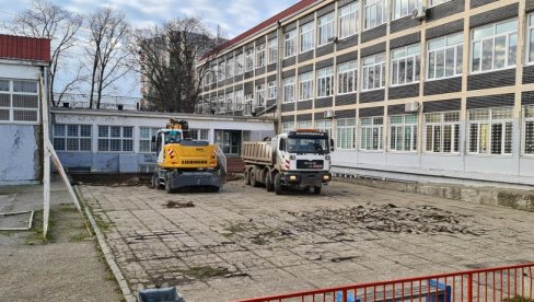 EKOLOŠKA DVORIŠTA U ŠKOLAMA: Projekat će biti završen do kraja godine u devet škola