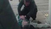SNIMAK UŽASA IZ CENTRA BEOGRADA: Pao na protestu i preminuo na licu mesta - mladić pokušao da ga reanimira (VIDEO)