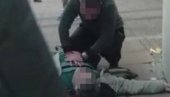 SNIMAK UŽASA IZ CENTRA BEOGRADA: Pao na protestu i preminuo na licu mesta - mladić pokušao da ga reanimira (VIDEO)