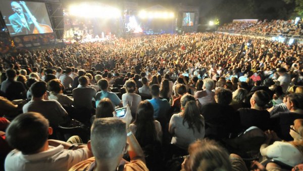 НИШВИЛ ОТПУШТА ПОЛОВИНУ ЗАПОСЛЕНИХ: Нишки џез фестивал није приходовао за плате, порезе и доприносе