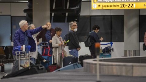 ХАОС НА АЕРОДРОМУ У АМСТЕРДАМУ: Отказано десетине летова због штрајка, компанија се хитно огласила