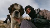 SREĆI NIJE BILO KRAJA: Đorđe pronašao svog psa na ledenom vrhu Volujka posle deset dana traganja (VIDEO)