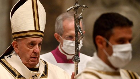 PAPA FRANJA IZDAO NAREĐENJE: Svi kardinali i viši sveštenici moraju da smanje plate