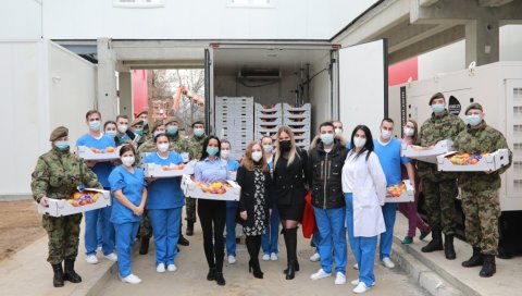 Моззарт уз медицинаре – витамински пакети стигли у ковид болницу у Крушевцу