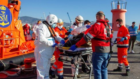 TRAGEDIJA KOD TUNISA: U brodolomu stradalo najmanje 23 migranta