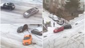 АУТОМОБИЛИ ЛЕТЕ ЛЕТЕ ПО ПУТУ: Снег направио хаос у Анкари, возачи потпуно немоћни (ВИДЕО)