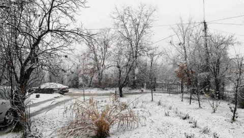 ЗАБЕЛЕЛО У СРБИЈИ: Стигао снег у Врњачку Бању (ВИДЕО)