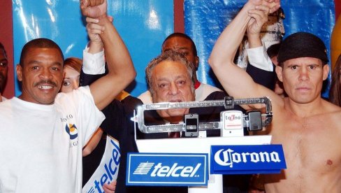 ТРАГЕДИЈА У СВЕТУ СПОРТА: Умро боксер који је први победио легендарног Чавеза