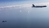 AMERIČKI BOMBARDERI POLETELI PREMA RUSKOJ GRANICI Ministarstvo odbrane - Identifikovana dva cilja, u vazduh podignut SU-35! (VIDEO)