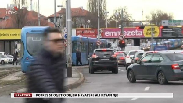 ПОПАДАЛИ ДЕЛОВИ ЗГРАДЕ: Потрес јако оштетио хрватско Министарство одбране у Загребу