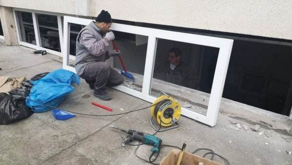 ПОПЛАВЕ У ПОДРУМУ ОДЛАЗЕ У ИСТОРИЈУ: Распуст протиче у знаку великих радова на дому ученика средњих школа у Ћуприји