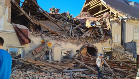 POLA PETRINJE NESTALO U TRENU: Reporter Novosti u području koje je pogodio razorni potres