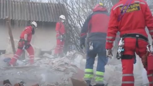 IMA POVREĐENIH SRBA: Srpsko selo sravljeno sa zemljom, dva bagera su celu noć uklanjala ruševine