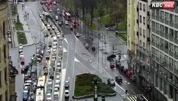 КИША НАПРАВИЛА ХАОС: Огромне гужве на улицама Београда!