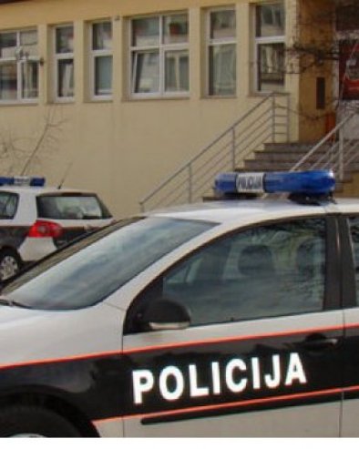 TETA NAS TUČE, STAVLJA U STRAŠNU SOBU: Dete (3) žrtva nasilja u vrtiću, otac otkrio detalje