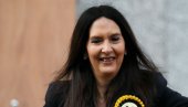 ПРЕКРШИЛА ЕПИДЕМИОЛОШКЕ МЕРЕ: Ухапшена посланица британског парламента - сазнала да је позитивна на корону, па отишла возом кући у Шкотску