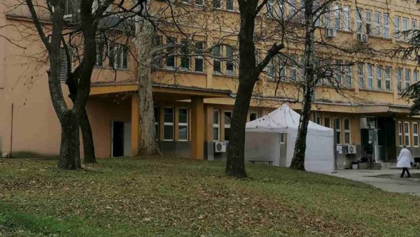 НОВЕ ДОЗЕ ФАЈЗЕРА СТИГЛЕ У СРБИЈУ: Вакцине су допремљене на Институт Торлак