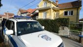 НОВИ ДЕТАЉИ МИСТЕРИОЗНЕ СМРТИ СУПРУЖНИКА: Комшије их нису виделе данима, па позвале полицију! (ФОТО)