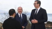 OČUVANJE DUHOVNOG I NACIONALNOG IDENTITETA Popović: Vučićeva poseta Hilandaru je poruka o jedinstvu