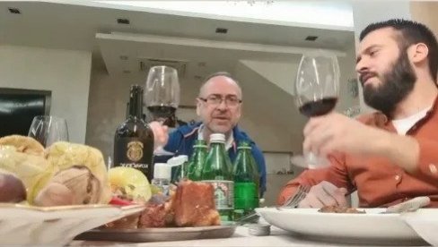 НИКОЛА РОКВИЋ ОБЈАВИО ФОТОГРАФИЈУ СА ПОЛУБРАТОМ СКРИВАНИМ ОД ЈАВНОСТИ: Маринко Роквић поручио - нисам био сигуран да је мој! (ФОТО)