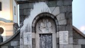 БРУКА И СРАМОТА! Оскрнављен још један споменик ослободиоцима, бојом по обележју палим борцима (ФОТО)