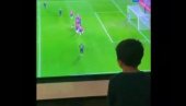 BRAVO TATA: Mesijev sin burno proslavio očev pogodak (VIDEO)