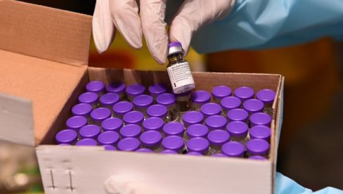 СТИГЛЕ НОВЕ ДОЗЕ РУСКЕ ВАКЦИНЕ: У току дистрибуирање цепива на вакциналне пунктове