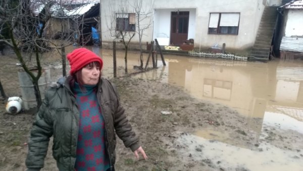 РАСТЕРЕТНИ КАНАЛ ЗАМАЛО ЗАКАСНИО? Почела санација последица великих поплава у Лесковачком крају