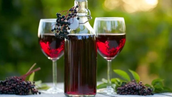 АЗИЈАТИ НЕТОЛЕРАНТНИ НА АЛКОХОЛ: Половина не може да вари вино