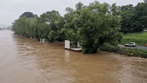 IZLILA SE ZAPADNA MORAVA: Potopljene oranice u opštini Požega