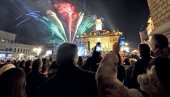 КАФАНЕ ПРАЗНЕ, А ЧАШЕ ПУНЕ ЖЕЉА: Без традиционалних прослава на трговима и у ресторанима , дочекана Нова година по Јулијанском календару