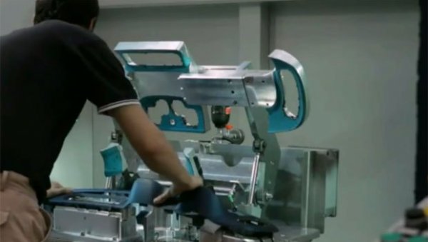 НЕ ОДУСТАЈУ ОД ШТРАЈКА: У фабрици Фијат ластик у Крагујевцу незадовољни изменама правилника о раду