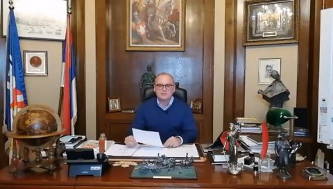 УЛИЦА ЖРТВАМА OЛУЈЕ: Заменик градоначелника Горан Весић уживо на Фејсбуку одговарао на питања