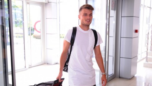 ИГРАО САМ И СА БОЉИМ ЕКИПАМА... Адем Љајић одушевио навијаче Новог Пазара пред реванш са Јагјелоњом