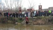 EPIDEMIJA ODLOŽILA PLIVANJE ZA ČASNI KRST: Vernici iz Srbije i Rumunije nisu se okupili na Neri kod Bele Crkve