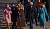 KO JE SVE UKRAO ŠOU DŽOU BAJDENU? Rukavice Bernija Sandersa postale hit, inauguracija zakazana na koncertu Lejdi Gage (FOTO)