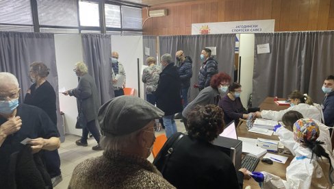 JOŠ TRI PUNKTA ZA IMUNIZACIJU: Prijavljeno više od 500 građana Jagodine za vakcinaciju
