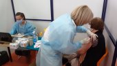 ДОБАР ОДЗИВ ЗА МАСОВНУ ВАКЦИНАЦИЈУ: У Шапцу јуче вакцинисана 491 особа, а данас се пријавило још 432 грађана