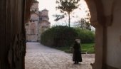 ДОКУМЕНТАРАЦ КОЈИ СВАКИ СРБИН ТРЕБА ДА ПОГЛЕДА: Сведочење мати Теодоре из манастира Грачаница