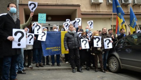 БИТКА ЗА КОРМИЛО ДС: Лечић се жали Управном суду