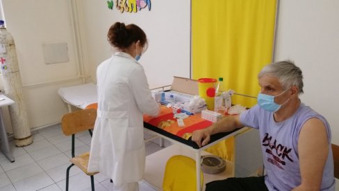 VAKCINACIJA U BORSKOM OKRUGU: Dobar odziv građana za imunizaciju