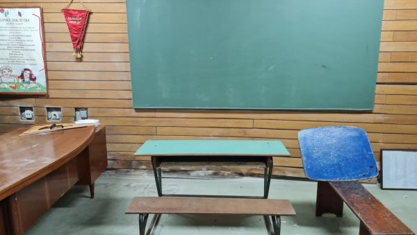 „ЂУРИН МУЗЕЈ“ У КОВИНУ: У подруму школске зграде изложена стара учила, која одавно нису у употреби